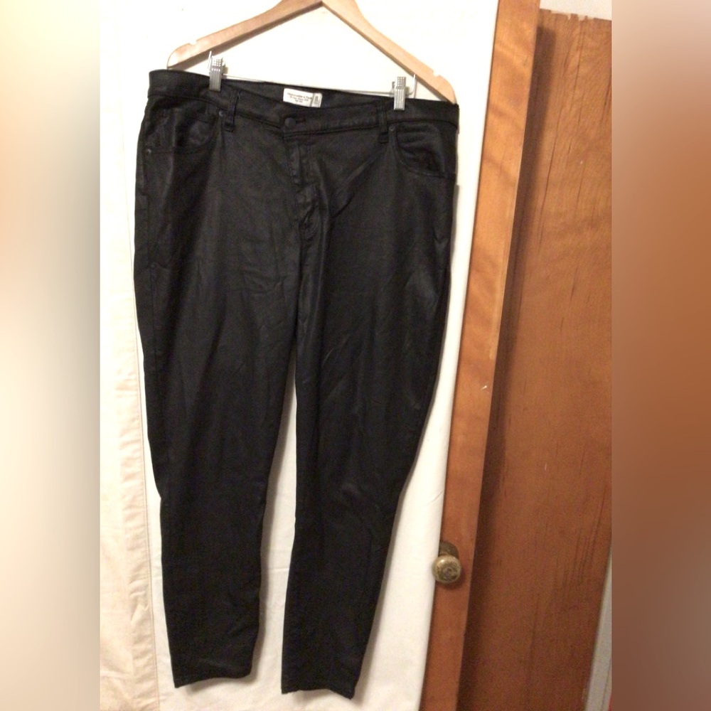ABERCROMBIE & FITCH SUPER SKINNY HIGH RISE CURVE  LOVE SZ 35/20R